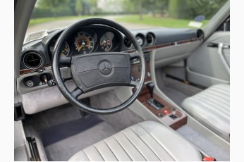 1987 Mercedes Benz 560SL